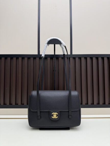 CHANEL Early Spring Preview Collection Premium aesthetic Black