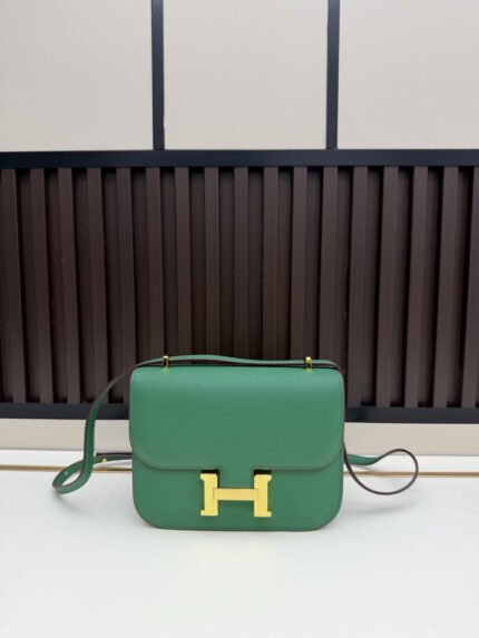 Hermès small Constance bag Green