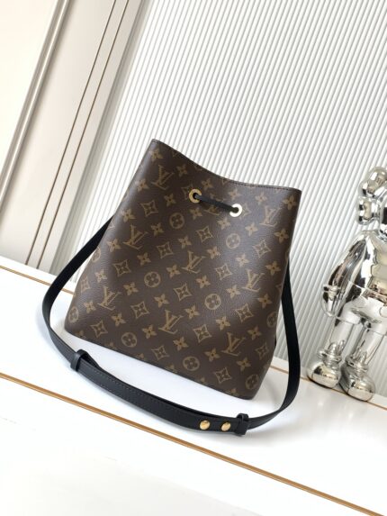 LV M44887 Caramel NéoNoé bucket bag