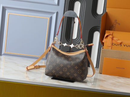 Louis Vuitton  Speedy Bandoulière handbag classic Speedy crossbody