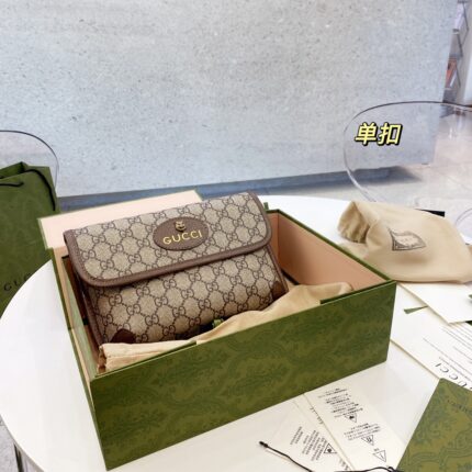 Gucci tiger head waist bag  camera bag cowhide  single snap button